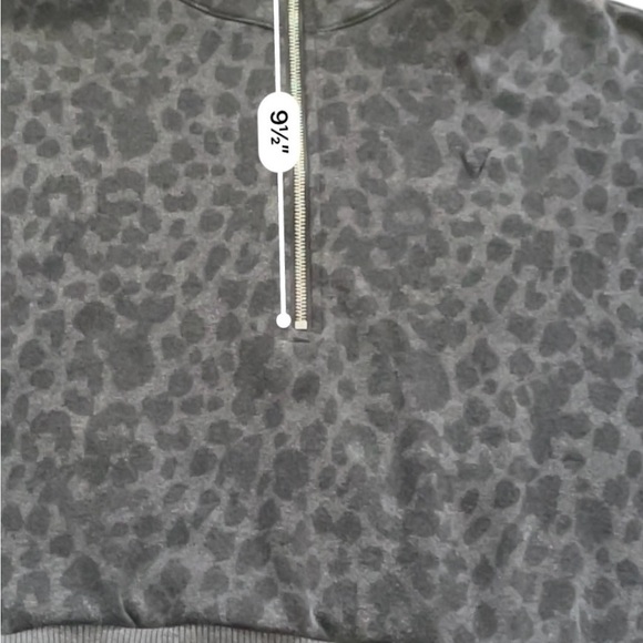 Victoria's Secret boxy cropped Gray Leopard Print Pullover half zipper Women L - Picture 9 of 12